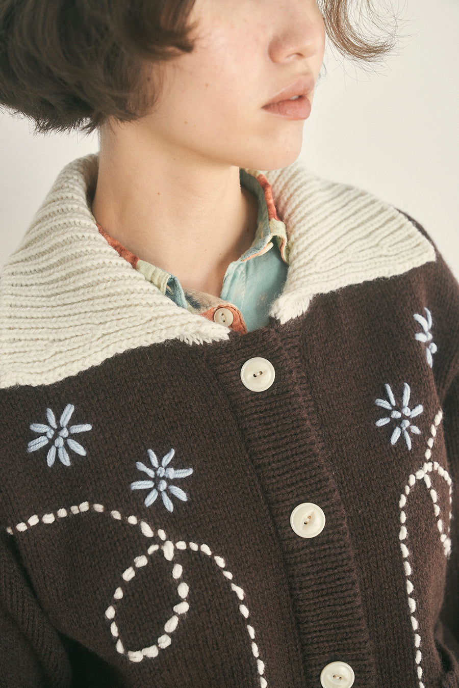 Wendy Hand Embroidery Cardigan [Deep Brown]