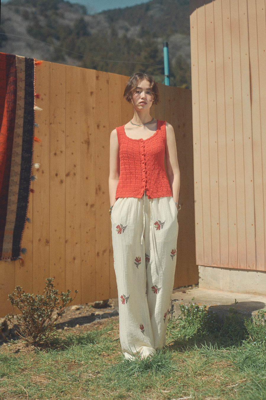 Lacy Crochet Sleeveless [Red]