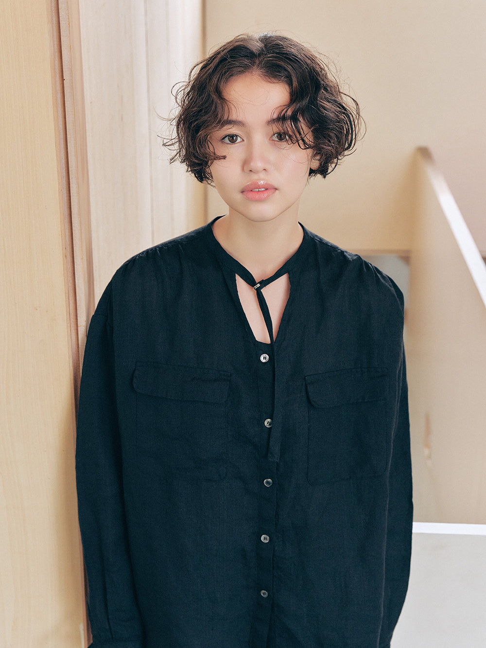 Linen Wrapped Neck Blouse [Black]